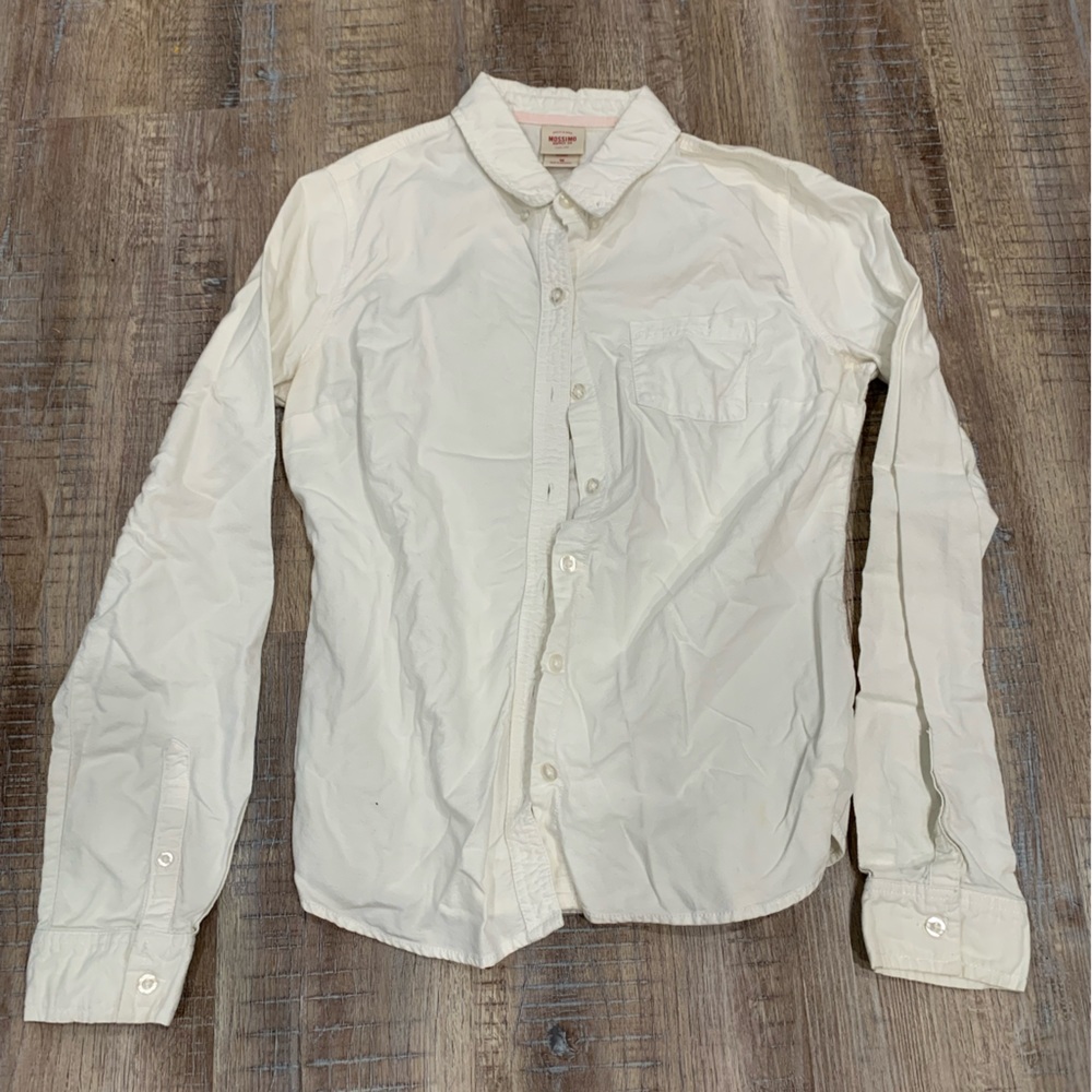 White button down shirt
